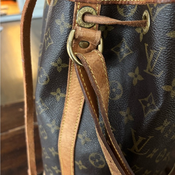 Authentic Louis Vuitton Monogram Bucket Bag - Picture 10 of 15